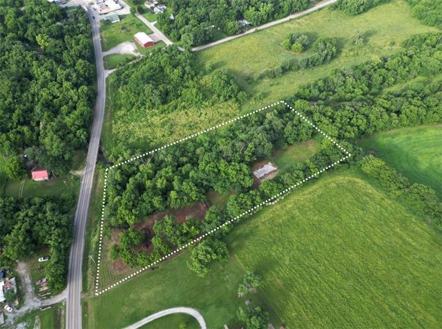 12001 Highway 43, Maysville, AR 72747