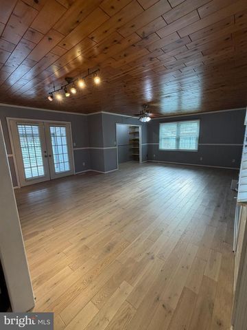 114 LARK LN, Stafford, VA 22556