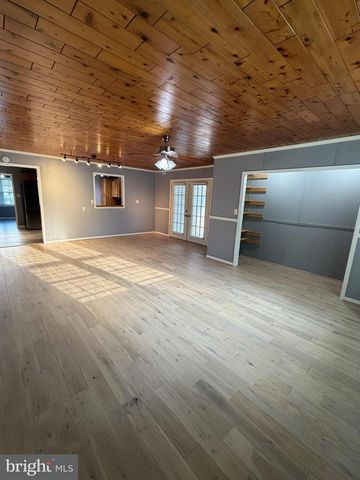 114 LARK LN, Stafford, VA 22556