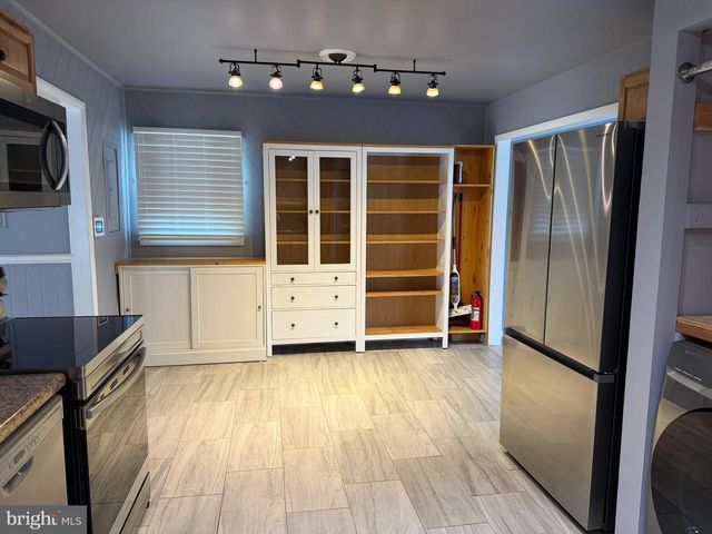114 LARK LN, Stafford, VA 22556