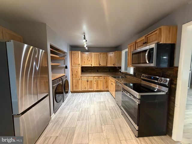 114 LARK LN, Stafford, VA 22556