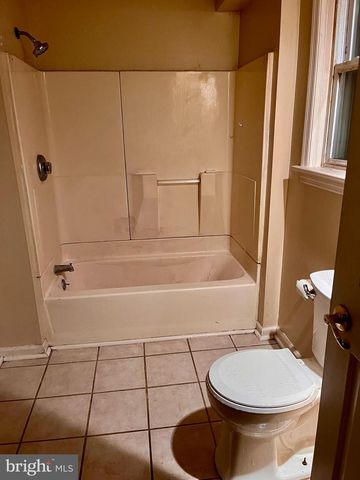 837 W LOCUST ST, York, PA 17401