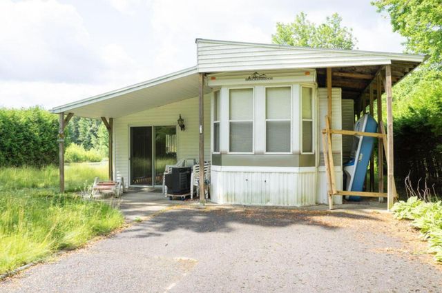 57 Pinewood Drive, Altona, NY 12910