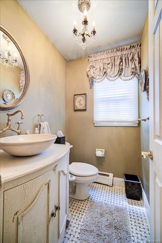 10 Evergreen Court, Suffern, NY 10901