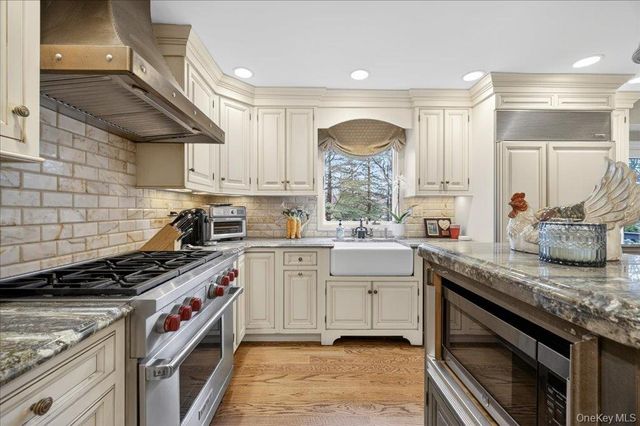 10 Evergreen Court, Suffern, NY 10901