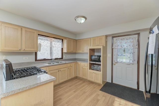 22812 Wentworth Avenue, Steger, IL 60475