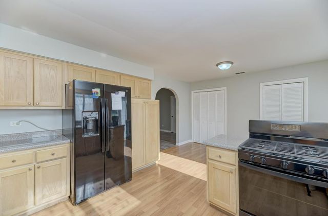 22812 Wentworth Avenue, Steger, IL 60475