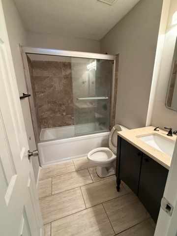 607 W Sunset Boulevard B, Fort Walton Beach, FL 32547
