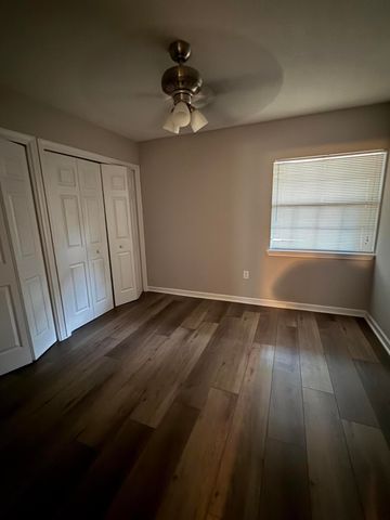 607 W Sunset Boulevard B, Fort Walton Beach, FL 32547