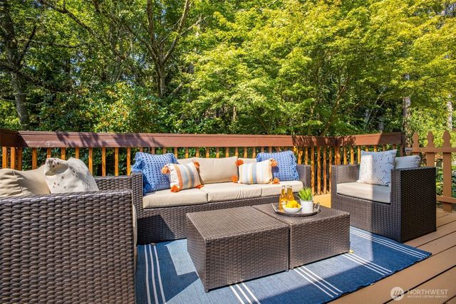 403 Sheridan Place, Steilacoom, WA 98388