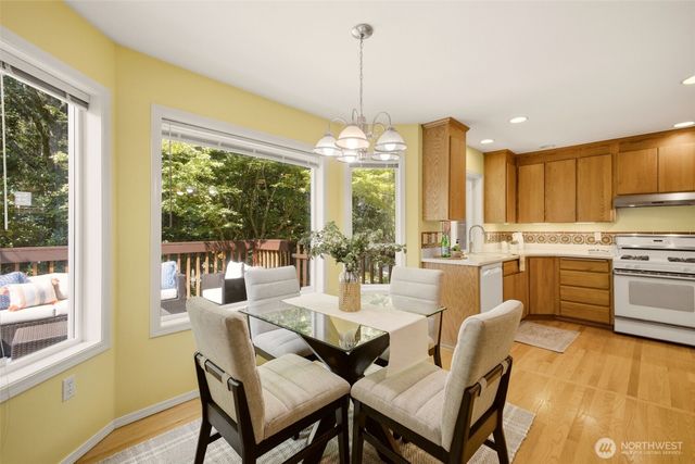 403 Sheridan Place, Steilacoom, WA 98388