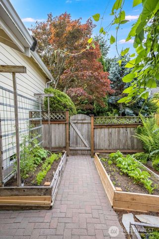403 Sheridan Place, Steilacoom, WA 98388