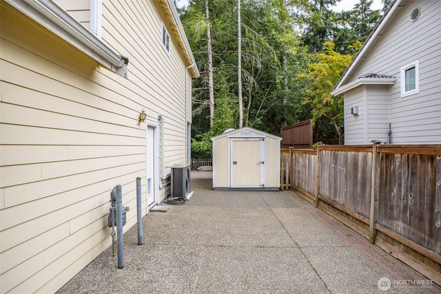 403 Sheridan Place, Steilacoom, WA 98388