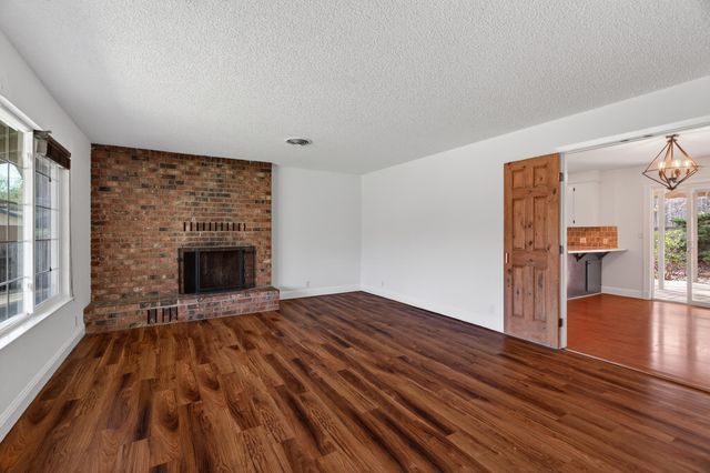 4160 Travona Court, Redding, CA 96001