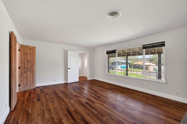 4160 Travona Court, Redding, CA 96001