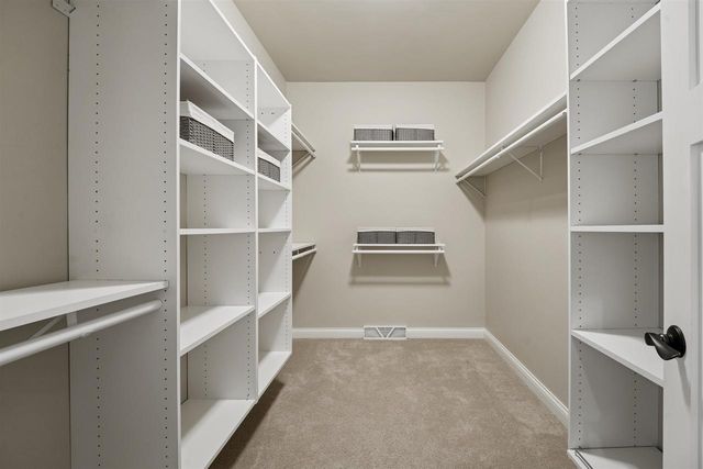 6600 N KUREY DRIVE, Appleton, WI 54913