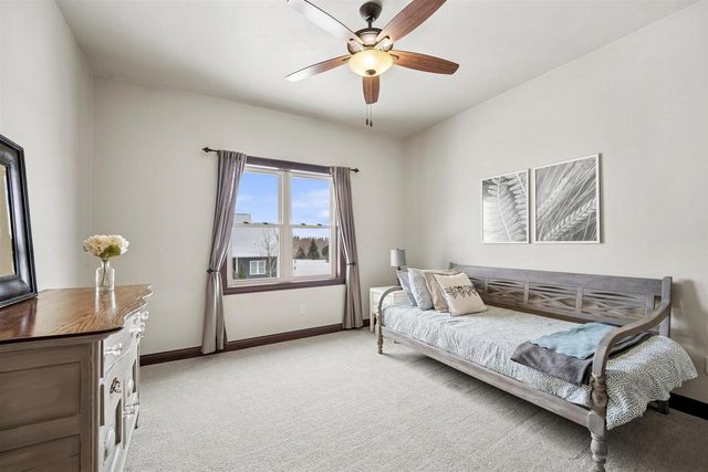 6600 N KUREY DRIVE, Appleton, WI 54913