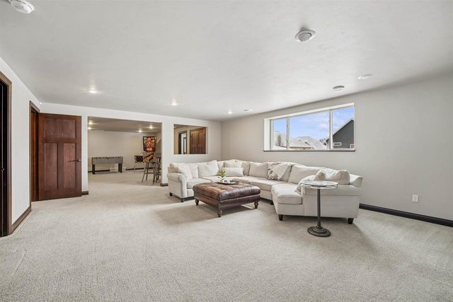 6600 N KUREY DRIVE, Appleton, WI 54913