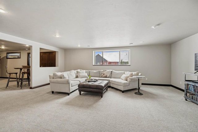 6600 N KUREY DRIVE, Appleton, WI 54913