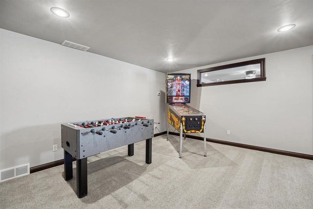 6600 N KUREY DRIVE, Appleton, WI 54913