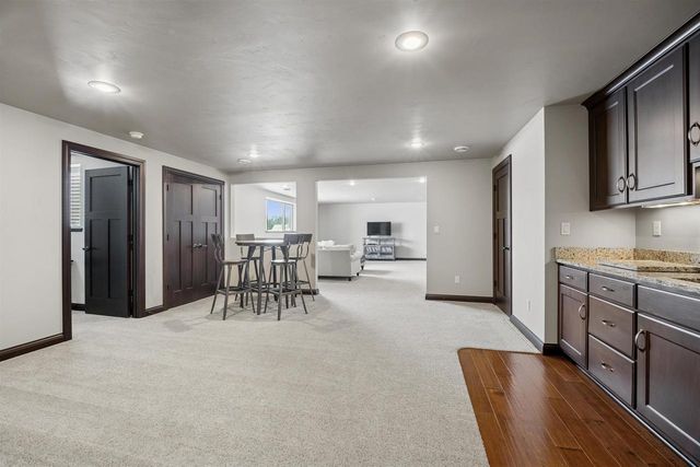 6600 N KUREY DRIVE, Appleton, WI 54913