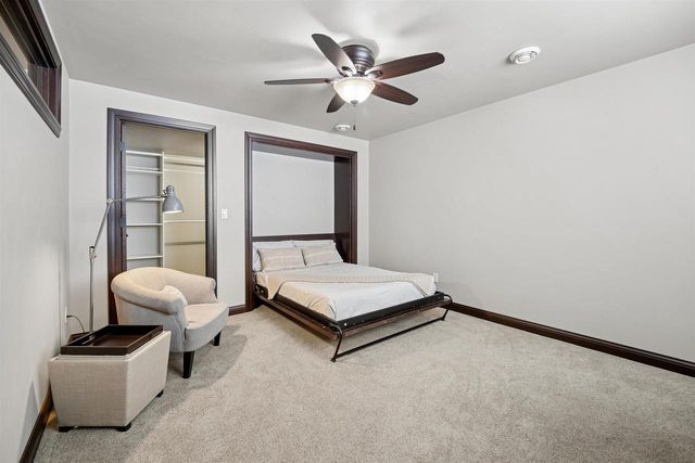 6600 N KUREY DRIVE, Appleton, WI 54913