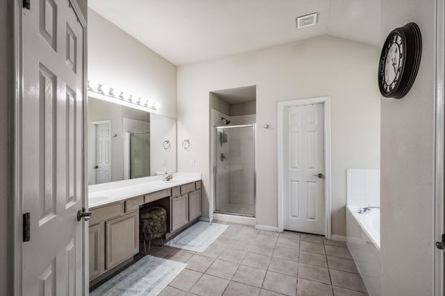 206 Private Road 635, Dayton, TX 77535