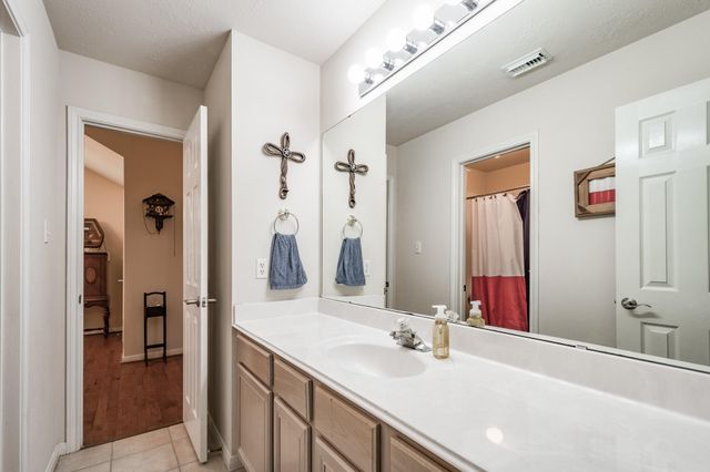 206 Private Road 635, Dayton, TX 77535