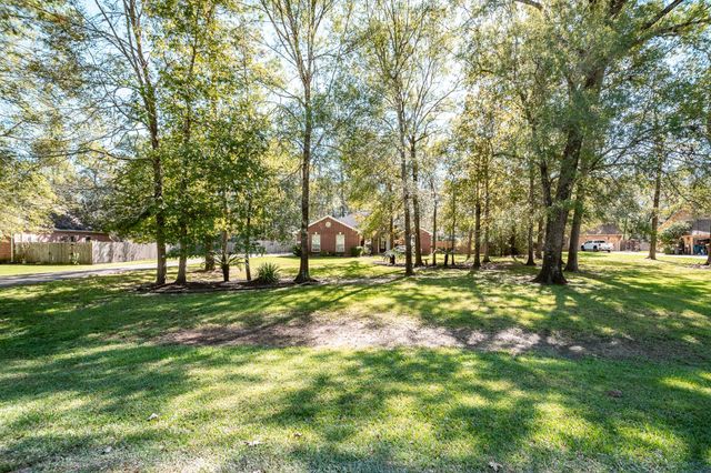 206 Private Road 635, Dayton, TX 77535