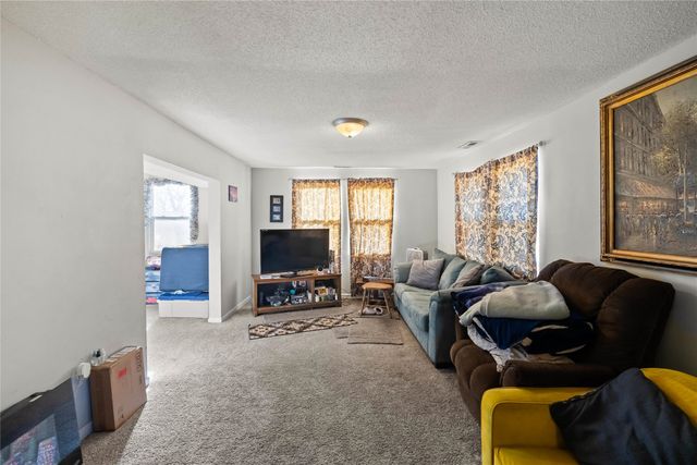 4147 E 29th Street, Des Moines, IA 50317