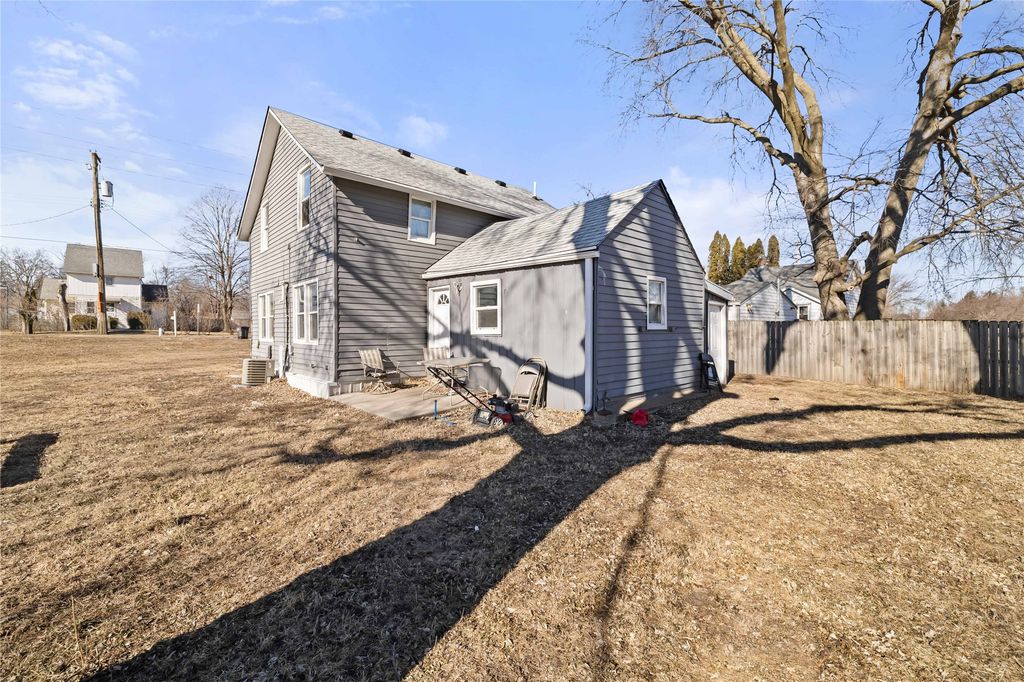 4147 E 29th Street, Des Moines, IA 50317