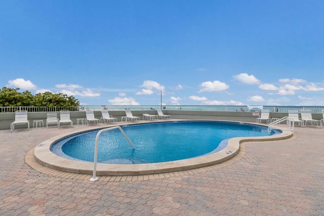 5200 GULF DRIVE 408, Holmes Beach, FL 34217