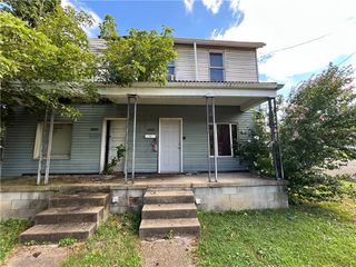 5003 1st St, Versailles Boro, PA 15132