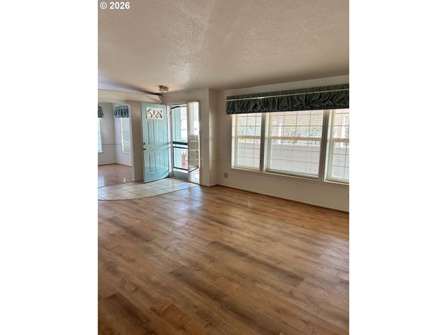 97931 COURT St, Brookings, OR 97415