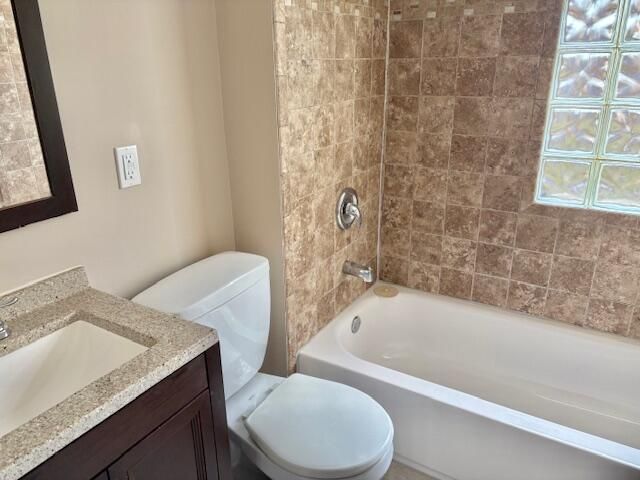 7917 N Canton Center Road, Canton, MI 48187