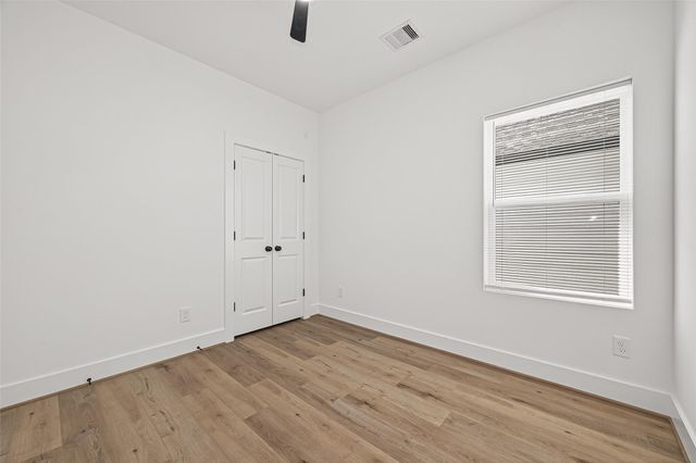 324 Clearwater Street A-B, Houston, TX 77029