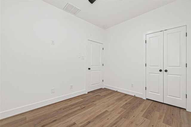 324 Clearwater Street A-B, Houston, TX 77029