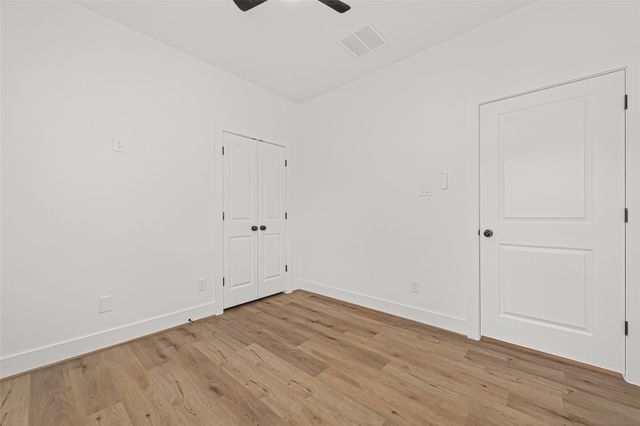 324 Clearwater Street A-B, Houston, TX 77029