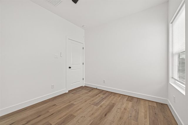 324 Clearwater Street A-B, Houston, TX 77029