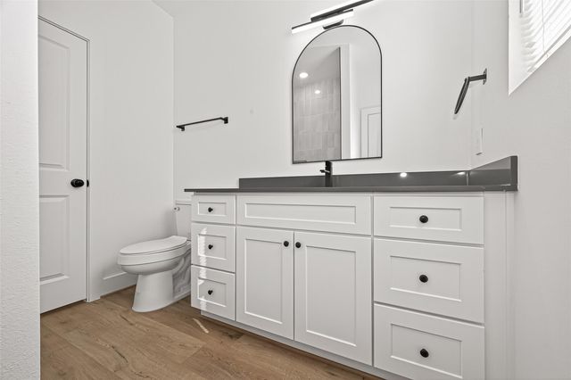 324 Clearwater Street A-B, Houston, TX 77029