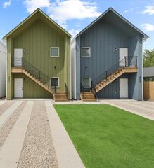 324 Clearwater Street A-B, Houston, TX 77029