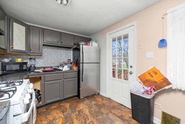 350 E Tulip Drive, Glenwood, IL 60425