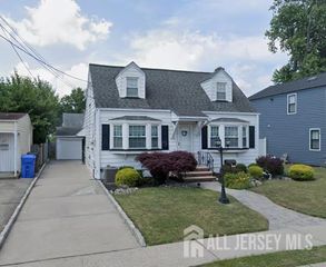 335 Desota Avenue, Woodbridge Proper, NJ 07095