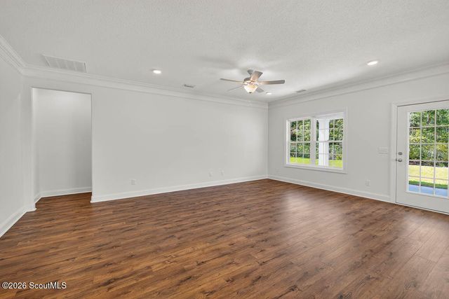 210 Allie Loop, Brunswick, GA 31525