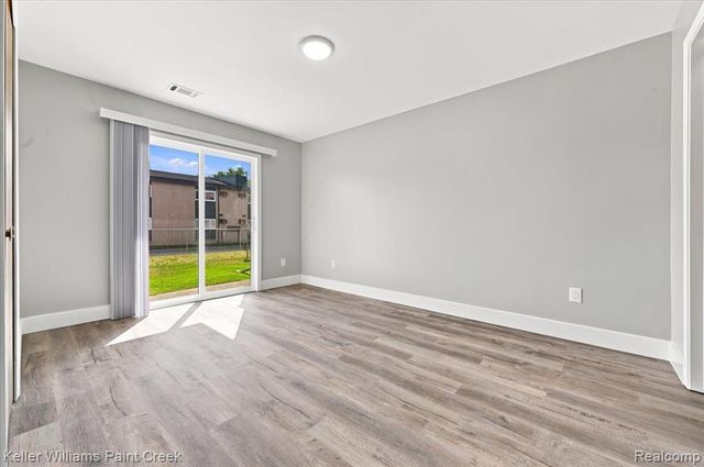 31842 Kelly Road 3, Roseville, MI 48066