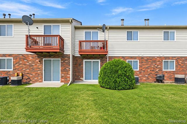 31842 Kelly Road 3, Roseville, MI 48066