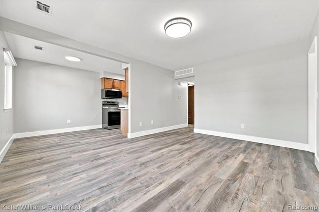 31842 Kelly Road 3, Roseville, MI 48066