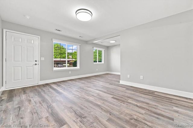 31842 Kelly Road 3, Roseville, MI 48066