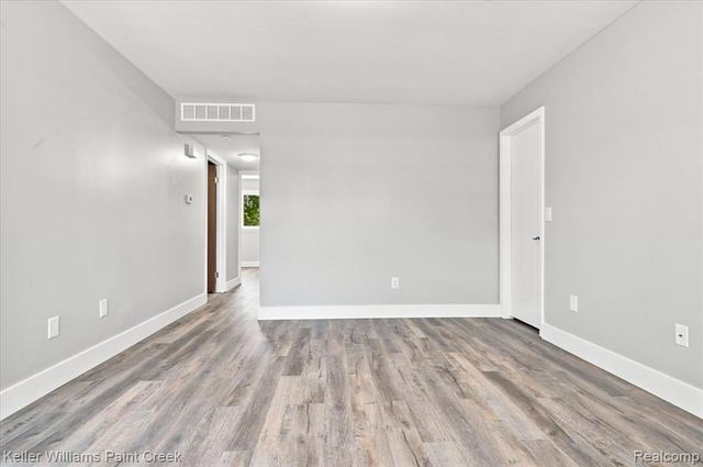 31842 Kelly Road 3, Roseville, MI 48066