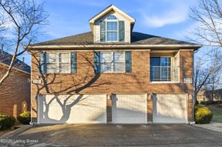 7927 Grand Cascade Dr, Louisville, KY 40228